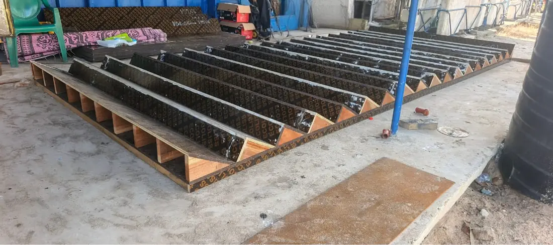 Coffrages d'escalier en cours de fabrication